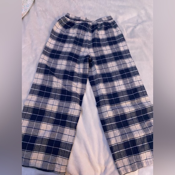 From shein, and is a size L in women’s. good material aswell. - Picture 2 of 2